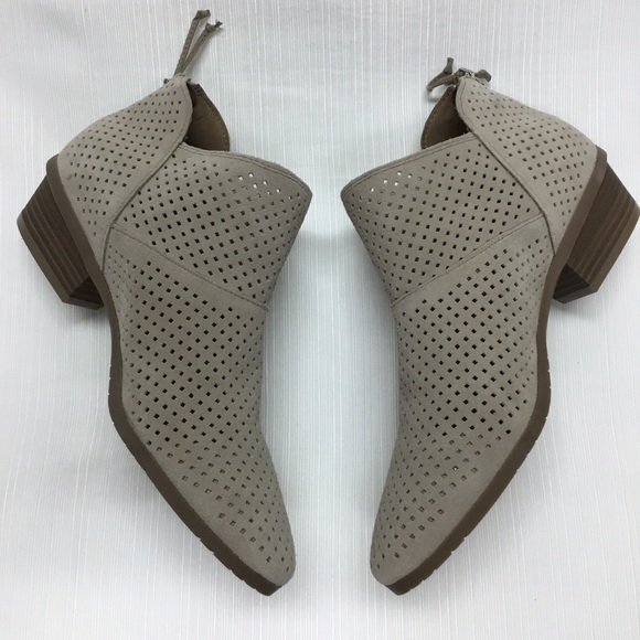 Kenneth Cole Exciting New Booties - Picture 7 of 10